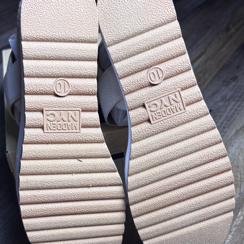 Women's White Platform Sandals - Picture 5 of 5